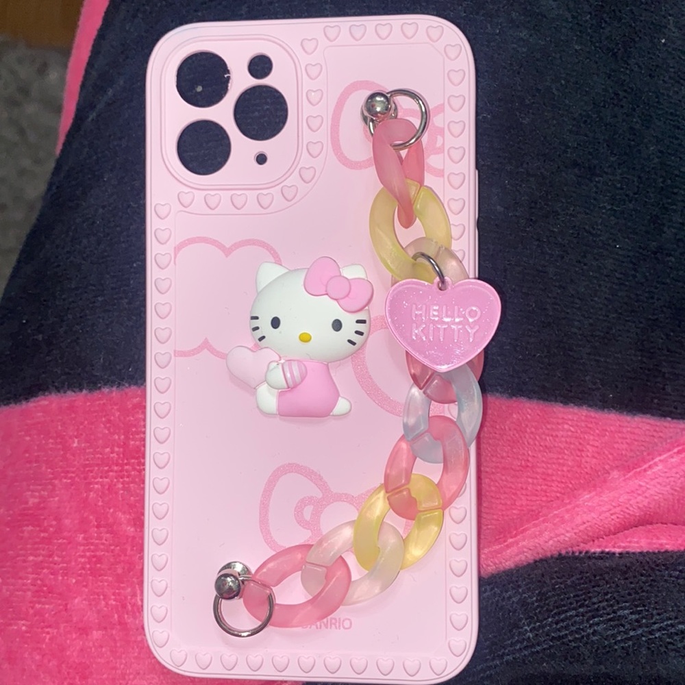 HELLO KITTY PHONE CASE ( iPhone 12 Pro)